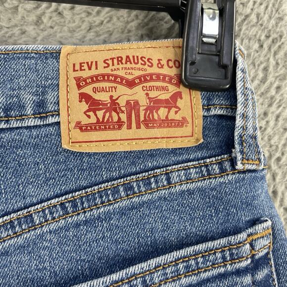 Levi's Women's Straight Leg Jeans - Blue - Picture 10 of 16